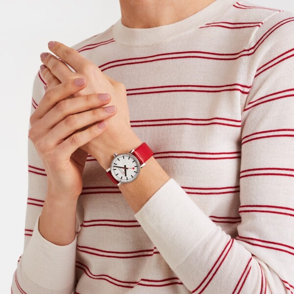 Mondaine evo2 Rotes Veganes Trauben Leder, 35 mm